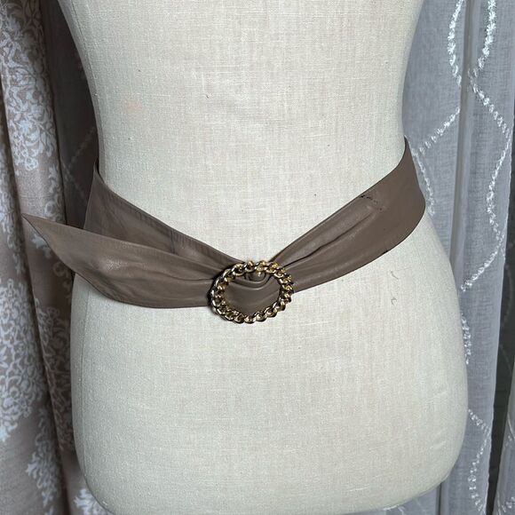 Brown Suede-Lined Belt with Gold Chain Buckle - Picture 1 of 6